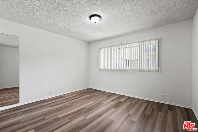 1515 Purdue Avenue, Los Angeles CA: https://media.crmls.org/mediaz/8d7b0479-57c2-4aa2-b643-12b675252950.jpg