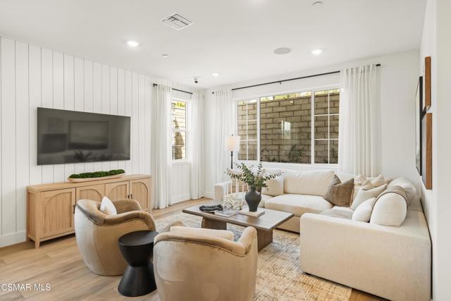 4819 E Beltramo Ranch Road, Moorpark CA: https://media.crmls.org/mediaz/8d7bdf08-8e64-47f5-bb44-1d1f04042421.jpg