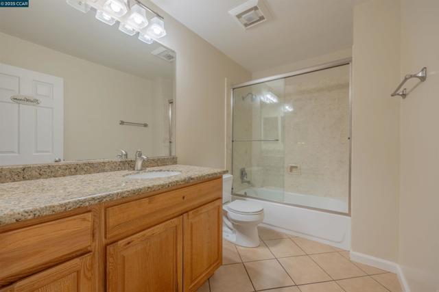 320 Miranda Ln, Alamo CA: https://media.crmls.org/mediaz/8d7d0d71-b212-4c0e-8f56-cad7356f5251.jpg