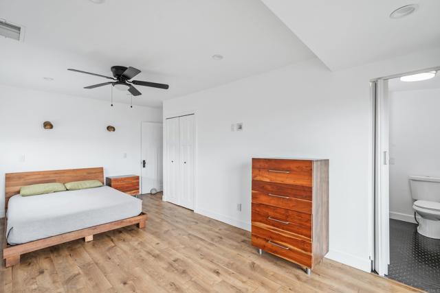 1009 S Cleveland Street, Oceanside CA: https://media.crmls.org/mediaz/8d7dc279-cb44-4f2f-ab66-5e8b875e2397.jpg