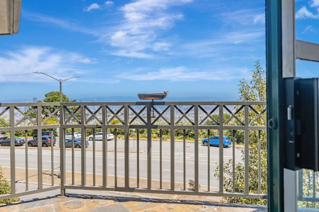 200 Portola Drive, San Francisco CA: https://media.crmls.org/mediaz/8d7e46cb-dd30-4e94-9dad-38f55b8ad891.jpg