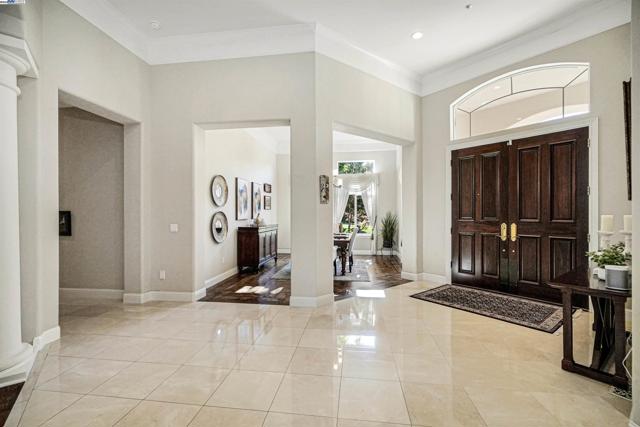 964 Piemonte Dr, Pleasanton CA: https://media.crmls.org/mediaz/8d7e61b7-f2ca-4b5b-bfad-6f8cd3d223d3.jpg