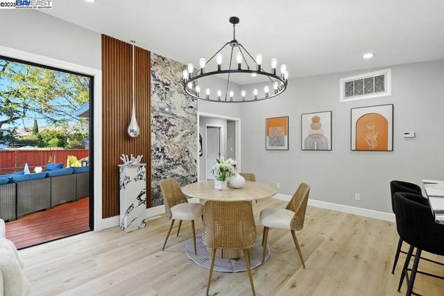 30456 Hoylake St, Hayward CA: https://media.crmls.org/mediaz/8d7e6850-e5ef-41eb-9a89-8975c91d984f.jpg