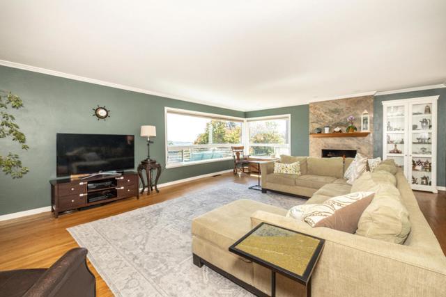 222 Hillcrest Road, San Carlos CA: https://media.crmls.org/mediaz/8d7f7801-4015-420b-a2d7-03a2d70b698b.jpg