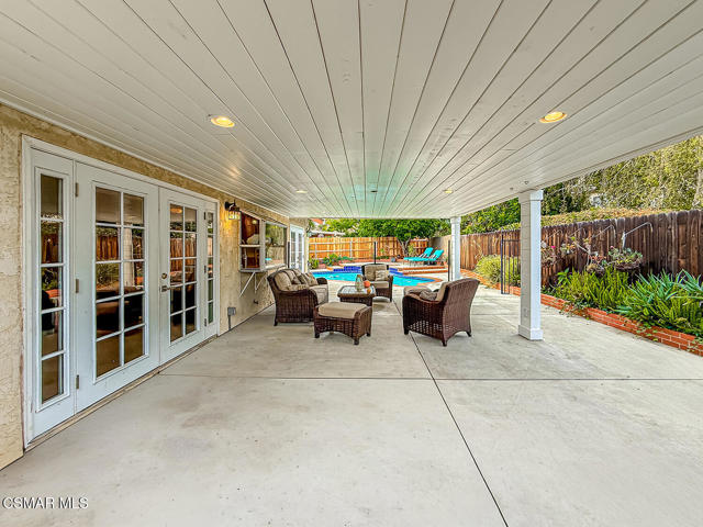 3307 Rainbow Creek Circle, Thousand Oaks CA: https://media.crmls.org/mediaz/8d7f7dc8-8920-493f-a1c4-223ef6231d9c.jpg