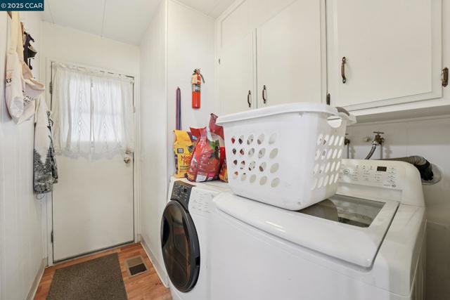 327 La Vina, Pacheco CA: https://media.crmls.org/mediaz/8d7f9927-7904-4d19-9245-a5b25cf6ea66.jpg