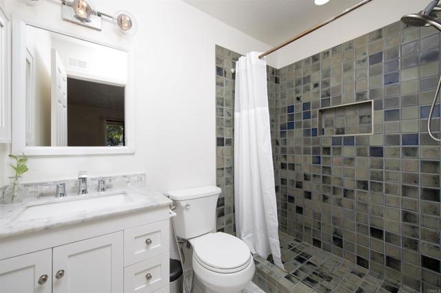 Detail Gallery Image 15 of 19 For 2925 via Libertad, Carlsbad,  CA 92010 - 3 Beds | 2/1 Baths