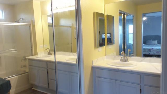 843 Caminito Las Olas, Chula Vista CA: https://media.crmls.org/mediaz/8d7ffd4e-5f17-41bd-8d6d-b4c832929d4a.jpg