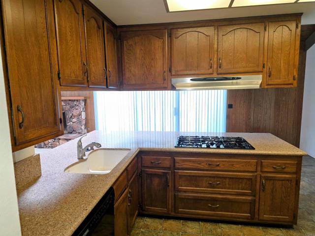 Detail Gallery Image 5 of 15 For 497 Vista Del Escuela, El Cajon,  CA 92019 - 3 Beds | 2 Baths