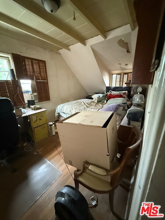 https://media.crmls.org/mediaz/8d80c9a9-17ea-486a-ab33-9027b47b01e4.jpg?preset=X-Large