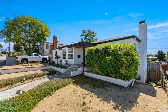 Detail Gallery Image 2 of 33 For 5535 Churchward St, San Diego,  CA 92114 - 3 Beds | 2 Baths