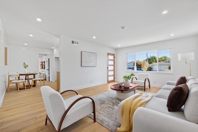 531 Easter Avenue, Milpitas CA: https://media.crmls.org/mediaz/8d82cbc3-a670-41c3-bd75-1ff22f7b3fe9.jpg