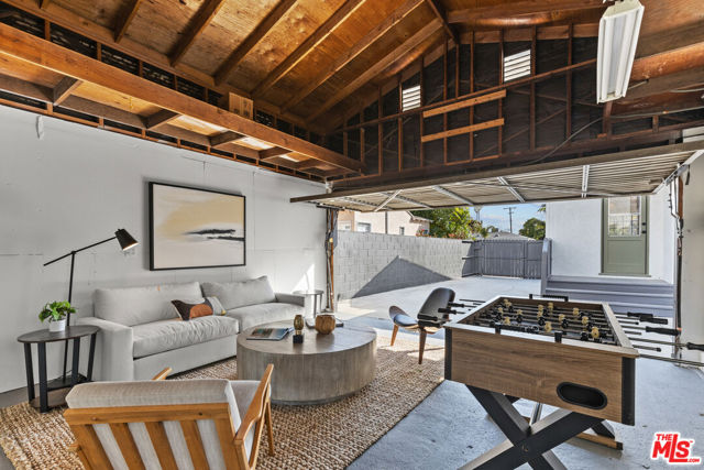 2446 Colby Avenue, Los Angeles CA: https://media.crmls.org/mediaz/8d836482-0e1e-4732-b767-f745b9c435b5.jpg