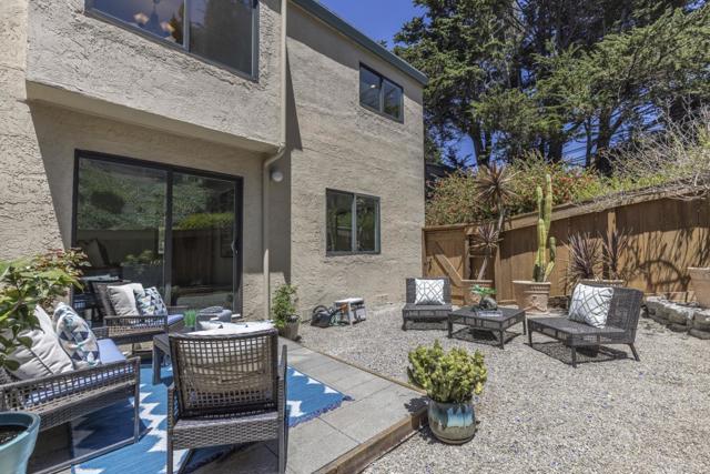 991 Fassler Avenue, Pacifica CA: https://media.crmls.org/mediaz/8d83d6f8-ed27-494e-a901-570a4fbd559d.jpg