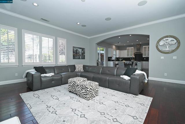 Image 15 of 59 For 5458 Sherwood Way