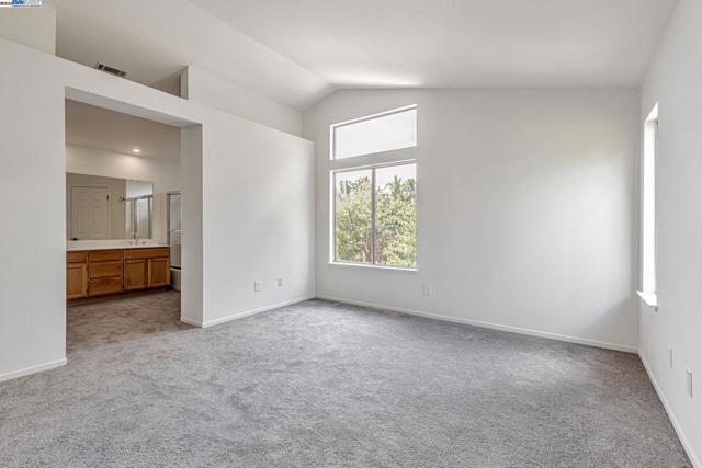 5132 Pioneer Way, Antioch CA: https://media.crmls.org/mediaz/8d842695-1c25-4b5b-8429-613edb9fae65.jpg
