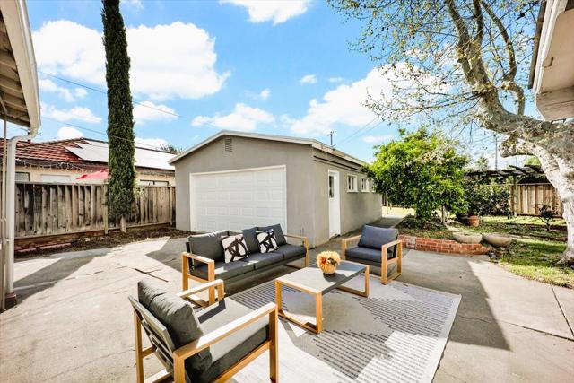 3115 Calzar Drive, San Jose CA: https://media.crmls.org/mediaz/8d84385c-178e-4d95-8668-bdc0f811df49.jpg