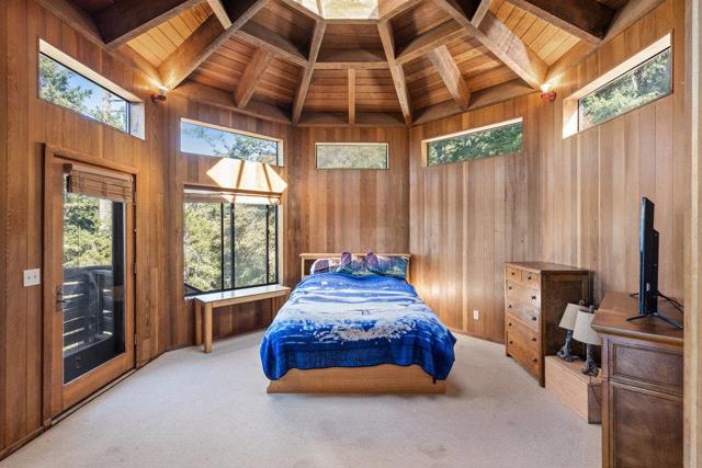 200 S Ranch Road, Pescadero CA: https://media.crmls.org/mediaz/8d843c86-626a-4287-b4eb-561ffd8dda6a.jpg