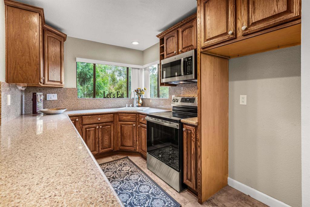 17627 Pomerado Rd - photo 10