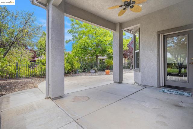 1012 Centennial Drive, Brentwood CA: https://media.crmls.org/mediaz/8d84adb7-ec6b-4f75-9933-4eb84fcce406.jpg