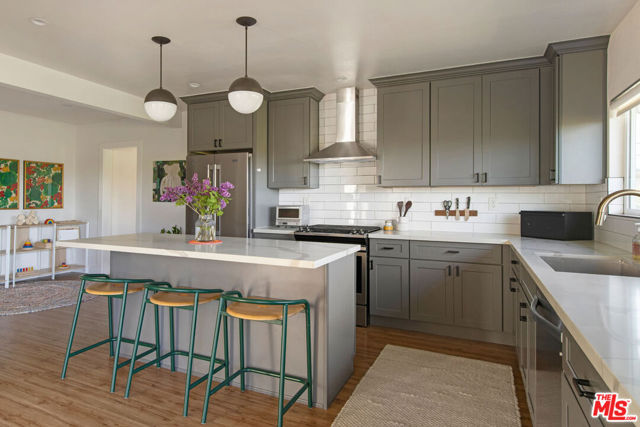 3921 Wawona Street, Los Angeles CA: https://media.crmls.org/mediaz/8d860f3f-04ad-4237-936d-c85d3c0cbe84.jpg