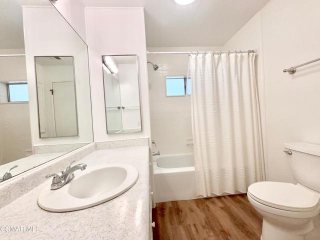 250 Telegraph Road, Fillmore CA: https://media.crmls.org/mediaz/8d863f32-0b64-4f2f-b306-61a73d8c0a7b.jpg