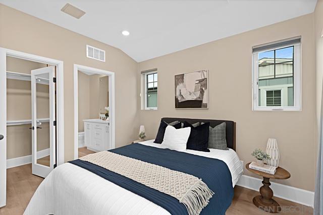819 Kennebeck Ct, San Diego CA: https://media.crmls.org/mediaz/8d87f2e6-f51a-4a5a-8e37-019896473bfd.jpg