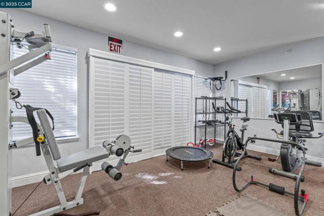 132 Eastridge Dr, San Ramon CA: https://media.crmls.org/mediaz/8d89c4b9-4fb3-447e-a823-4a7c70d4b0f1.jpg