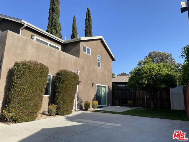 15031 15033 Hartland Street, Van Nuys CA: https://media.crmls.org/mediaz/8d89de50-8085-41b4-8762-5ec7ebe2d66a.jpg