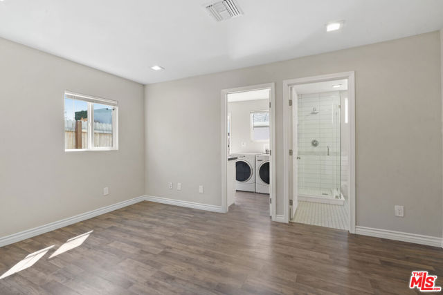 22014 Covello Street, Canoga Park CA: https://media.crmls.org/mediaz/8d8a0ac8-53e9-4171-b035-f4f001e3b6e6.jpg