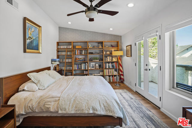 6505 Dume Drive, Malibu CA: https://media.crmls.org/mediaz/8d8c059e-802a-47e3-98fe-7cb96da7c13d.jpg