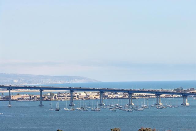700 Front St, San Diego CA: https://media.crmls.org/mediaz/8d8c0cad-bfec-4054-9337-f9e2a3009190.jpg