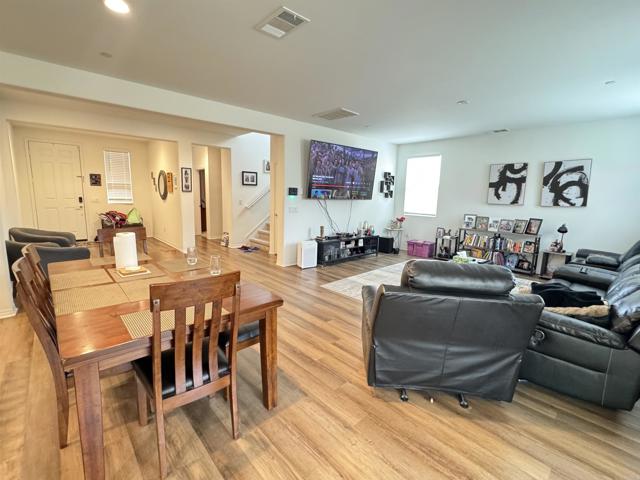 Detail Gallery Image 3 of 17 For 34148 Thistlewood Ave, Murrieta,  CA 92563 - 5 Beds | 3 Baths