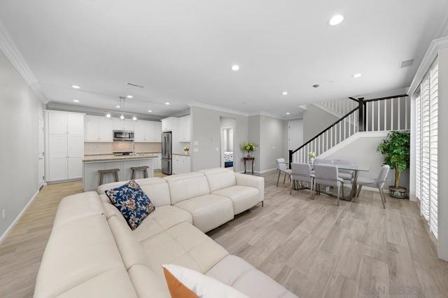 13348 Camelia Way, San Diego CA: https://media.crmls.org/mediaz/8d8c5328-bc66-4d8f-867e-1d30f8a8f597.jpg