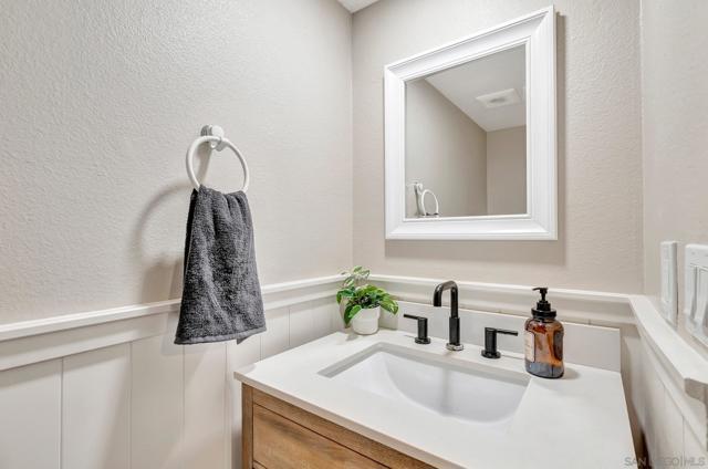 9068 Buckwheat St, San Diego CA: https://media.crmls.org/mediaz/8d8cb834-f847-422b-9f12-a827250de1e9.jpg