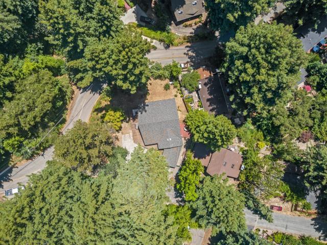 644 Debbie Drive, Boulder Creek CA: https://media.crmls.org/mediaz/8d8d0470-fca8-46f6-81f7-dda0f84e1949.jpg
