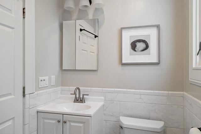 608 Highview Court, San Mateo CA: https://media.crmls.org/mediaz/8d8d3e6a-6bf1-4c24-b60b-f3d61bf7d1e7.jpg