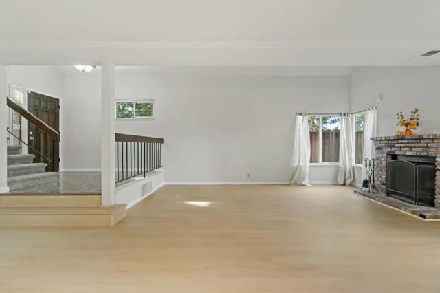 Image 13 of 56 For 1257 Bracebridge Court