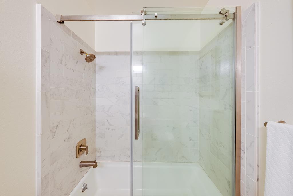 https://media.crmls.org/mediaz/8d8d9ebe-839f-42c1-b464-ba764d223527.jpg?preset=X-Large