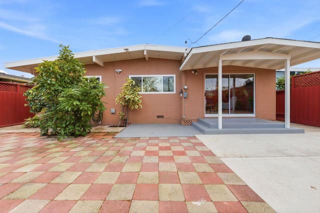 2827 Hosmer Street, San Mateo CA: https://media.crmls.org/mediaz/8d8dc0b4-6ccd-4889-8bc6-0c0927703e3a.jpg