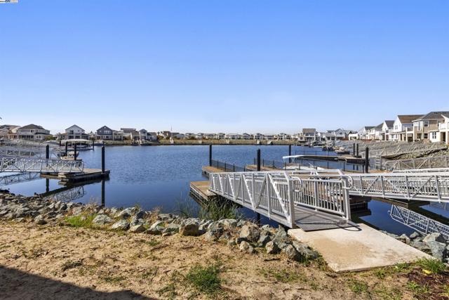 16 Grey Whale Place, Bethel Island CA: https://media.crmls.org/mediaz/8d8e6088-d0af-479a-81e4-3452b84af6c7.jpg