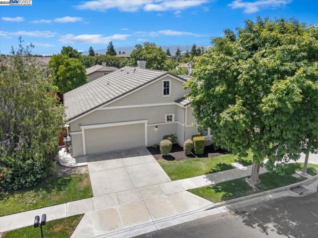 4946 Sequoia Ave, Dublin CA: https://media.crmls.org/mediaz/8d8e99a1-a30d-4d28-9242-b038c3af92db.jpg