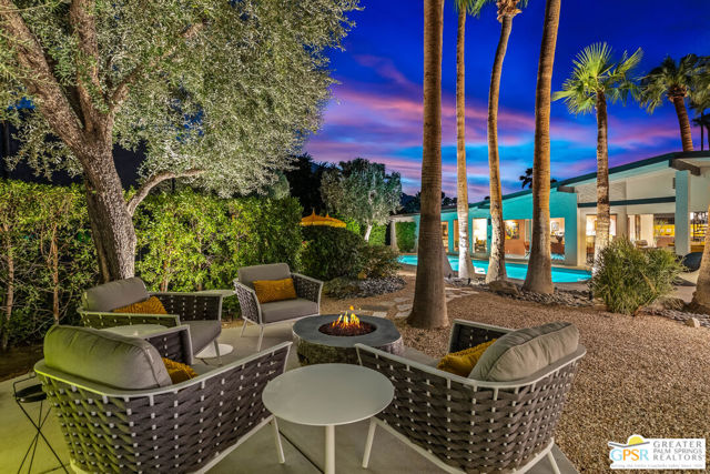 2455 S Via Lazo, Palm Springs CA: https://media.crmls.org/mediaz/8d8f27ea-fa89-4d4a-947a-b245860feef3.jpg