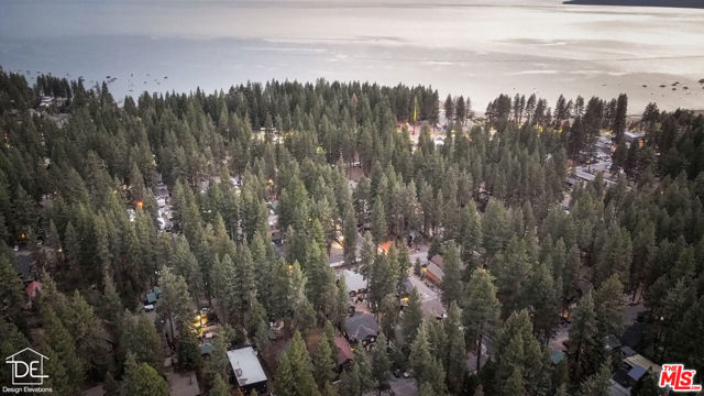 8732 Rainbow Avenue, Kings Beach CA: https://media.crmls.org/mediaz/8d8fa650-b0f9-4134-996a-7b4e8acb41c7.jpg