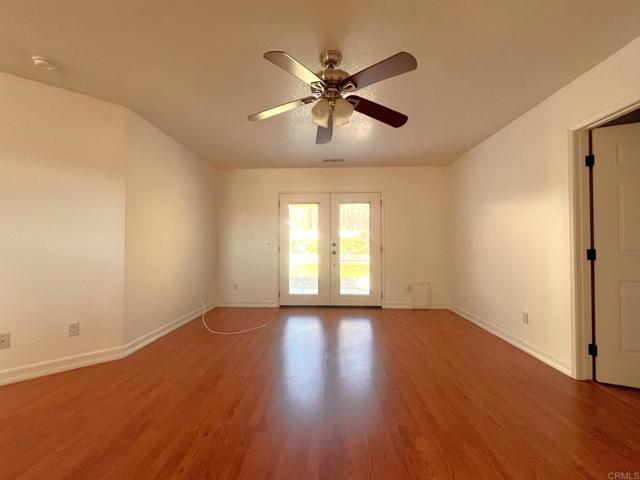 Detail Gallery Image 13 of 35 For 1446 Westmore Pl, Oceanside,  CA 92056 - 4 Beds | 3/1 Baths