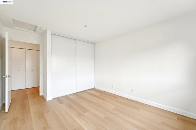 39206 Guardino Dr, Fremont CA: https://media.crmls.org/mediaz/8d8fb06c-54bf-48f9-922d-3c21e4a240de.jpg