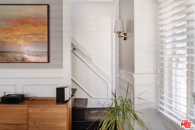 224 San Juan Avenue, Venice CA: https://media.crmls.org/mediaz/8d8fe68e-c340-4737-a339-33b5a8b2e32d.jpg