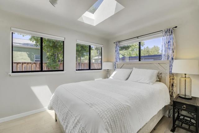 111 E Hedding Street, San Jose CA: https://media.crmls.org/mediaz/8d907693-06f9-4c21-b168-f9d90529122a.jpg