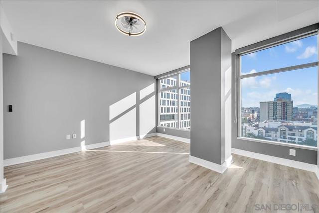 645 Front St, San Diego CA: https://media.crmls.org/mediaz/8d90905c-80aa-4e32-b3df-1cdd3ed0fc8c.jpg