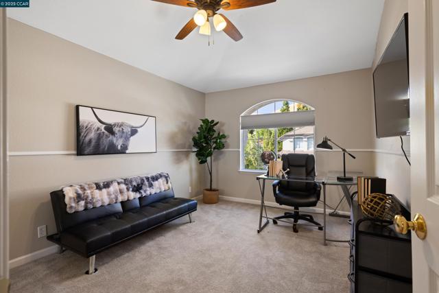 315 Glasgow Circle, Danville CA: https://media.crmls.org/mediaz/8d9174ea-0f72-4c8d-b098-c0539ff94694.jpg